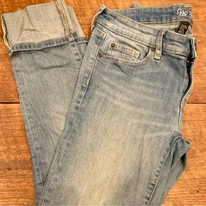 GAP Straight Cuff cropped jeans